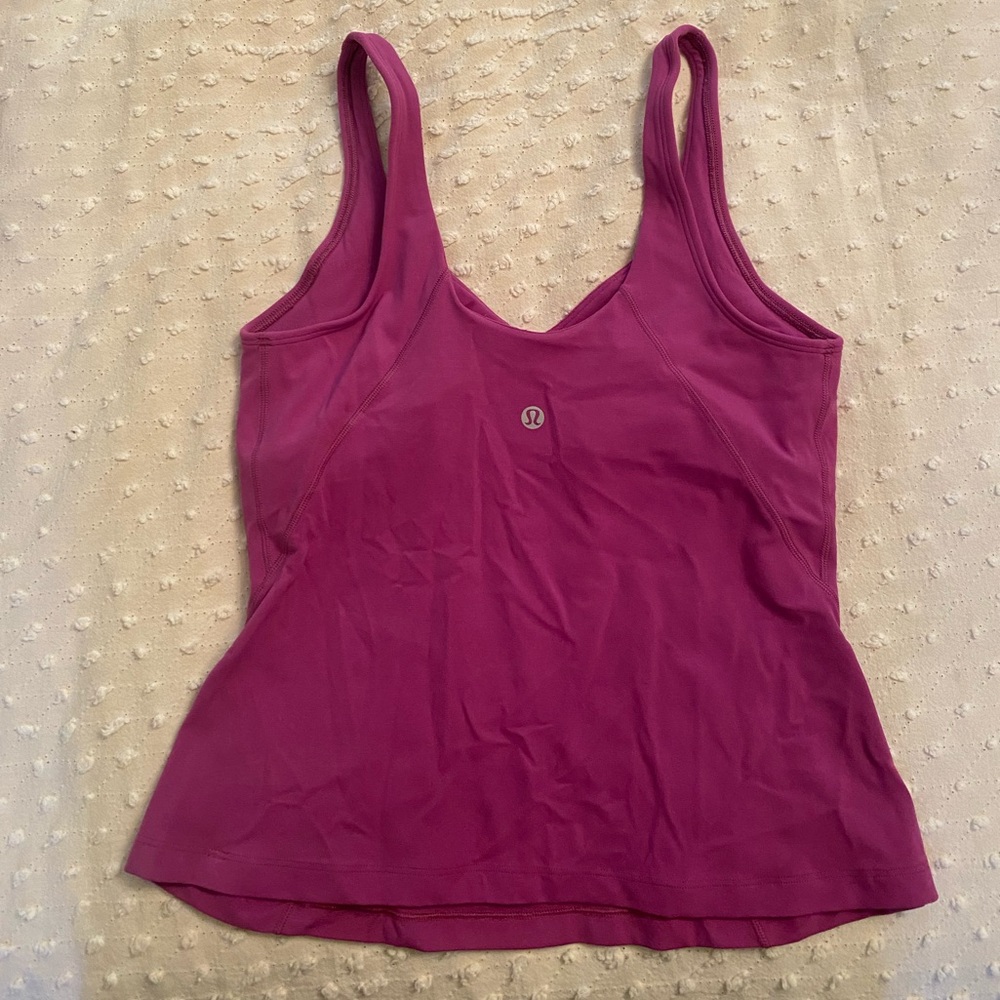 Lululemon fuscia tank- like new
